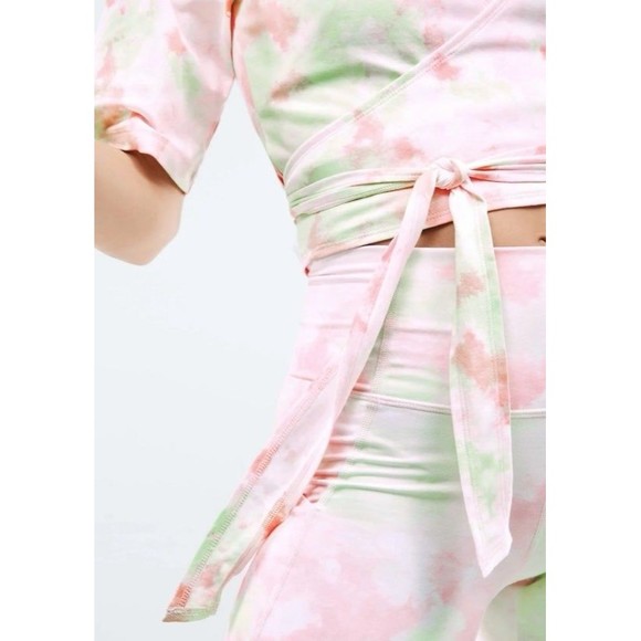 Fabletics wrap top - Picture 3 of 4